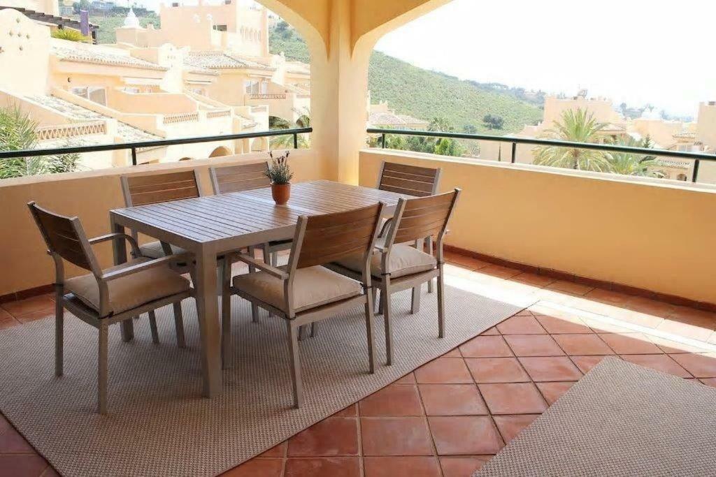 Ref 12 Luxury Aparment With Views Marbella